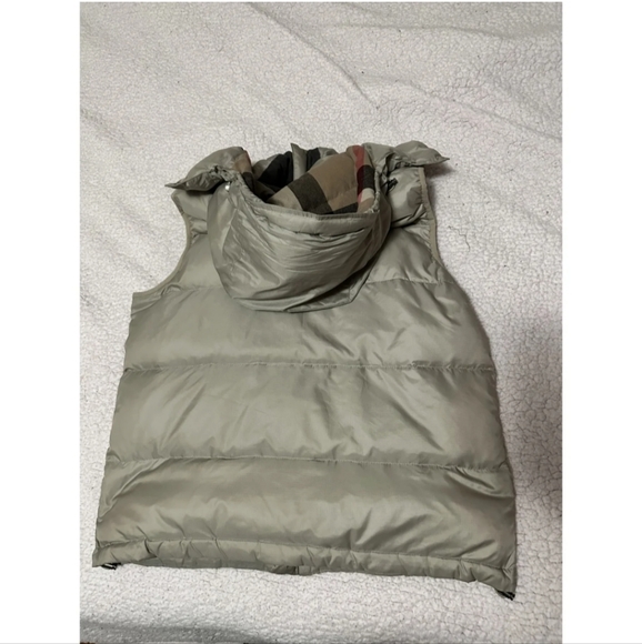 Authentic Burberry Vest - Picture 4 of 4